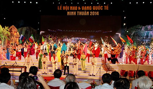 Bế mạc ấn tượng Lễ hội nho và vang Ninh Thuận