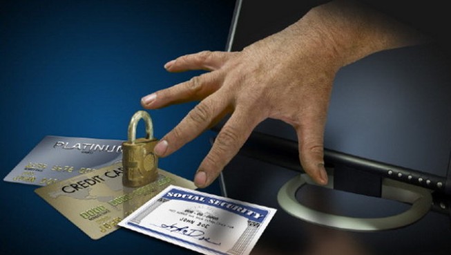 Tội phạm dùng thẻ ATM trắng dập thẻ giả tại Nha Trang