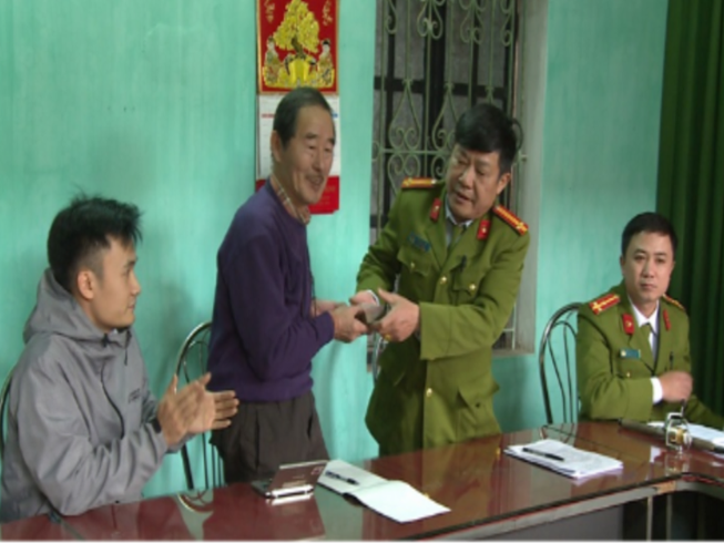 Nhân viên nhà nghỉ trộm tiền du khách Nhật