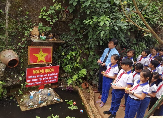 Buổi ngoại khóa đặc biệt tưởng nhớ 64 liệt sĩ Gạc Ma