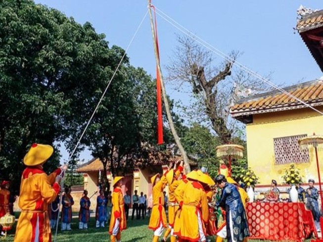 Tái hiện lễ hạ nêu, khai ấn trong hoàng cung Huế