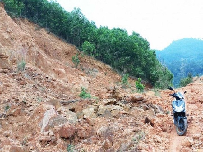 Cựu chỉ huy trưởng Bộ chỉ huy Quân sự TT- Huế bị cảnh cáo
