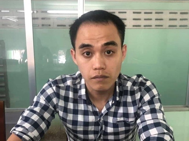 Cài phần mềm rồi sử dụng facebook của bạn để lừa tiền