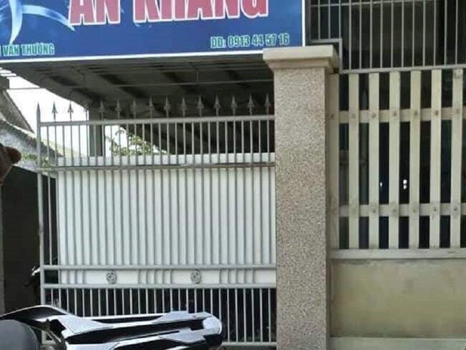 Con gái chủ nhà nghỉ bị đâm nguy kịch khi đang ngủ