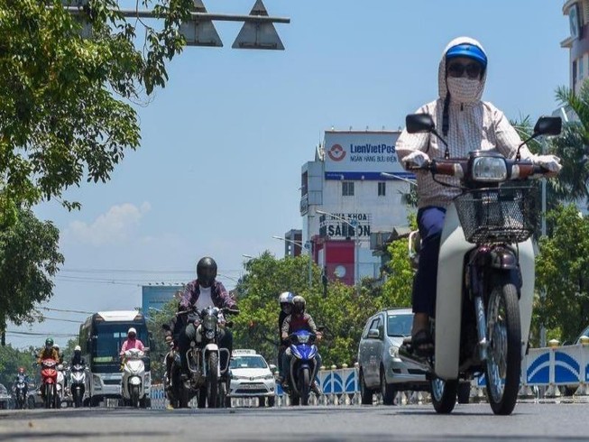 Miền Trung như chảo lửa, Huế nhiệt độ cao nhất cùng kỳ