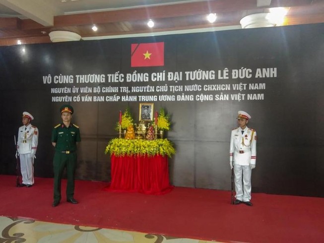 Chùm ảnh Huế chuẩn bị lễ tang Đại tướng Lê Đức Anh