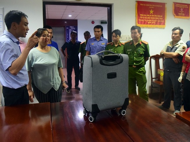 Khen thưởng vụ phá đường dây vận chuyển 30.000 viên ma túy