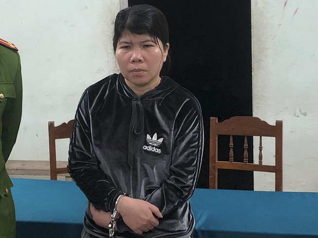 Lừa hơn 17 tỉ đồng bằng chiêu làm thủ tục đi Mỹ