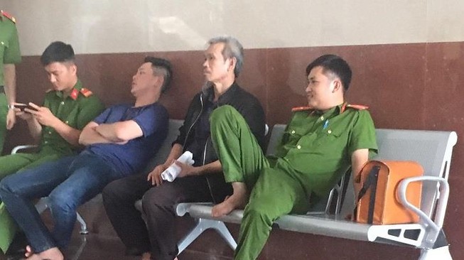 Làm giả quyết định ly hôn, ra tòa kêu oan