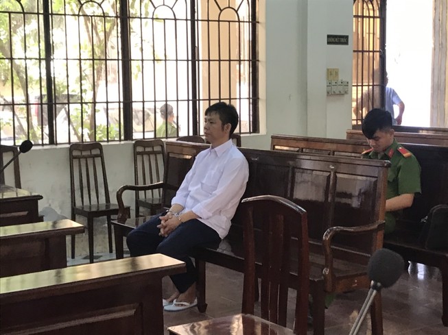 Thuê xe đi cầm cố, lãnh 15 năm tù
