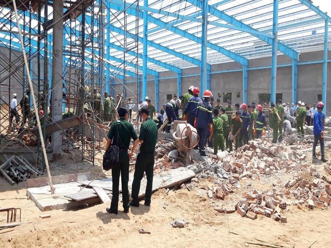 Vĩnh Long thông tin vụ sập tường 5 người tử vong