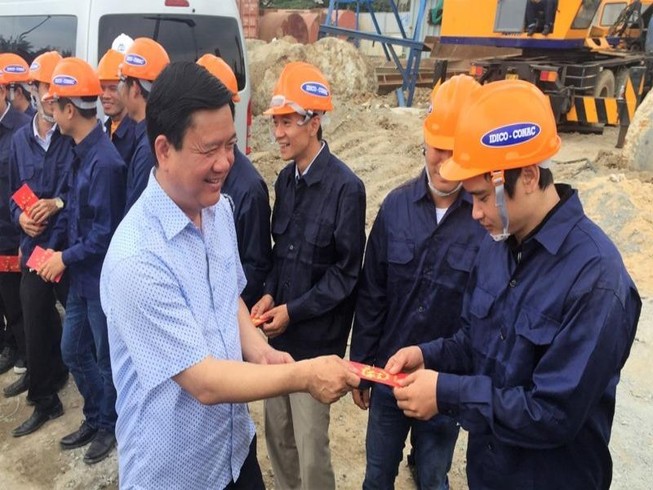 Bí thư Thăng chỉ giải pháp đặc biệt cho công trình điểm
