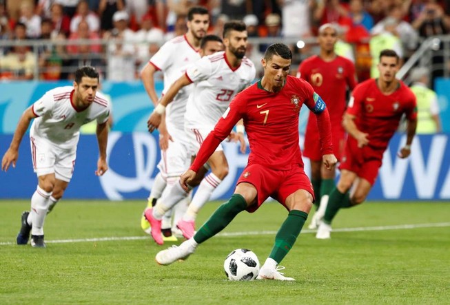 Chuyển động World Cup: Dân mạng “khóc” cơ hội bị bỏ lỡ của CR7