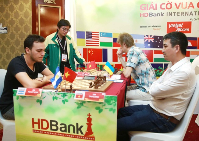 Cao Sang thành công nhất sau ván 7 giải cờ vua HDBank