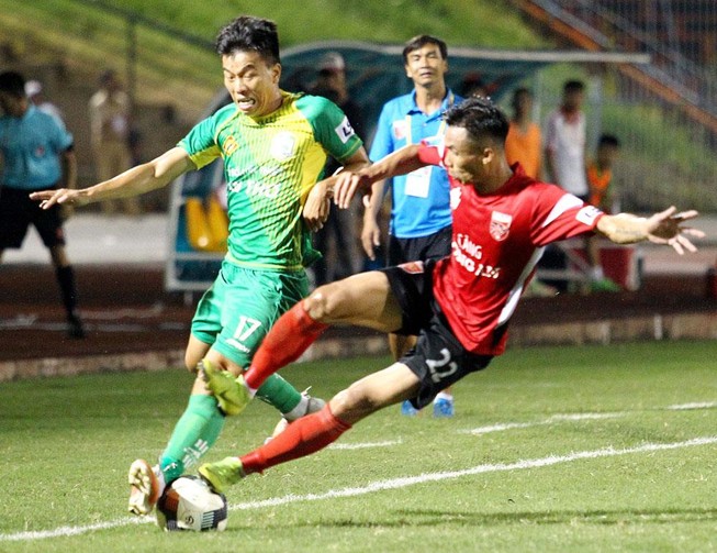Ban kỷ luật ‘sửa sai’ cho hai trọng tài V-League và hạng Nhất