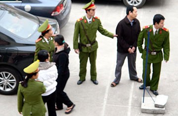 Nhiều quý ông bị tố trong vụ hiệu trưởng mua dâm nữ sinh