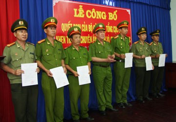 Phá băng cướp có súng, ma túy “khủng”