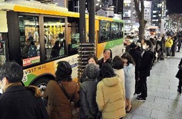 Nhật Bản cắt điện luân phiên sau sự cố hạt nhân