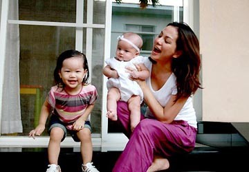 Siêu mẫu Ngọc Thúy đòi tiền tỷ sau ly hôn?
