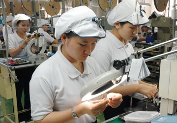 Phải “níu” nhà đầu tư ở lại