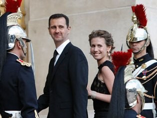 Vợ Tổng thống Assad bất ngờ xuất hiện