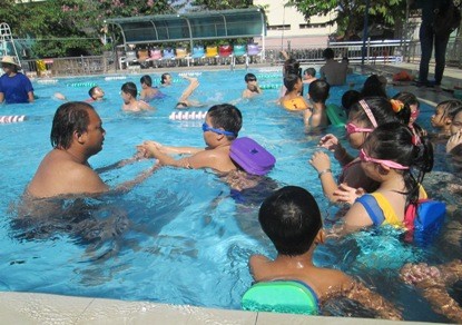 Học sinh chưa biết bơi, nhà trường sẽ dạy miễn phí