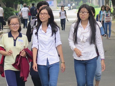 Thứ trưởng Bùi Văn Ga lý giải những băn khoăn của kỳ thi THPT 2017