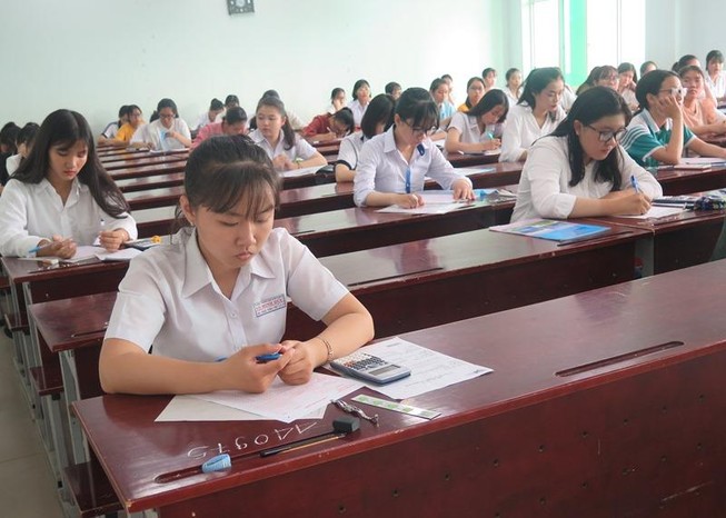'Dính' điểm liệt môn thành phần có được xét tốt nghiệp THPT?