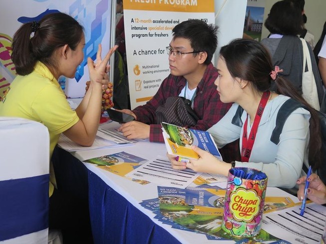 Doanh nghiệp đến tận trường đại học 'săn' sinh viên giỏi