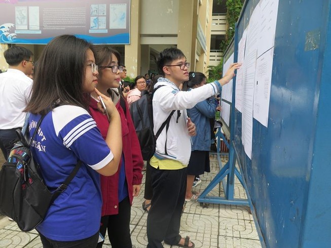 Điểm chuẩn ĐH Công nghiệp thực phẩm TP.HCM tăng đến 3 điểm