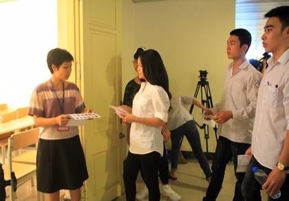 Sẽ tiếp tục đổi mới thi, xét tốt nghiệp THPT