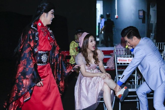 Đình Toàn: “Người nghệ sĩ phải vất vả mang thân thể mua vui”