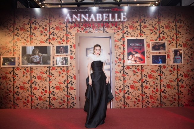Dàn sao Việt chào đón sự trở lại của búp bê quỷ ám Annabelle