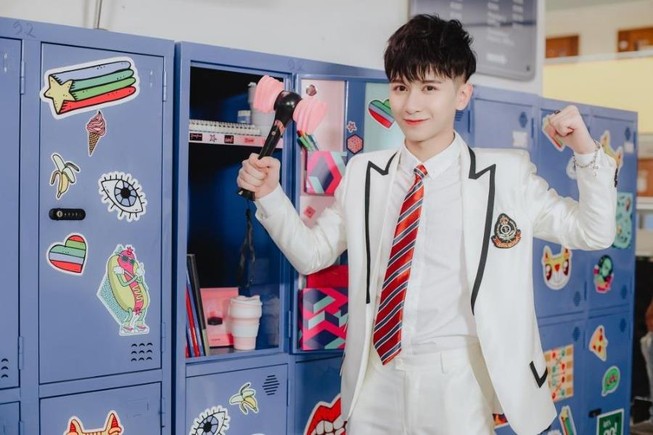 Đỗ Hoàng Dương chơi lớn với MV học đường làm Đông Nhi trầm trồ