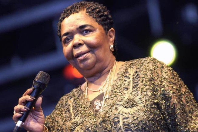 Cesária Évora là ai mà Google vinh danh?