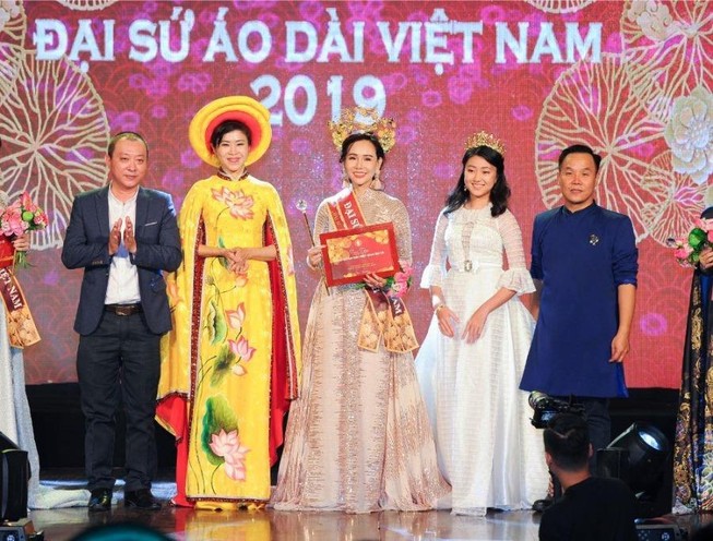 Ba gương mặt Đại sứ áo dài Việt rạng rỡ trong đêm đăng quang