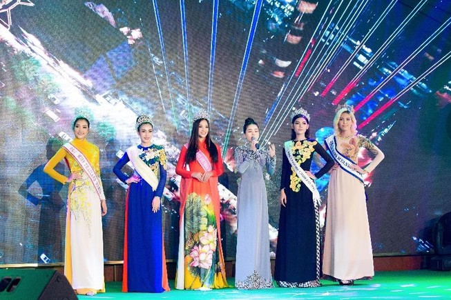 Tiểu Vy với phong cách làm việc chuyên nghiệp hậu cú sốc lớn