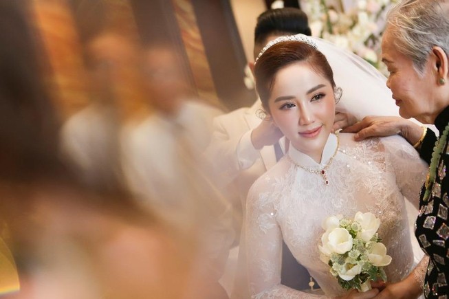 Một số hình ảnh trong đám cưới của Bảo Thy tại nhà thờ