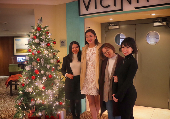 Lương Thùy Linh chọn màu hồng chuẩn gu Miss World