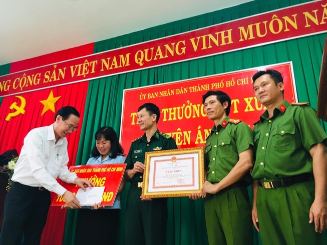 Thưởng nóng lực lượng phá đường dây 500 kg ma túy tại TP.HCM