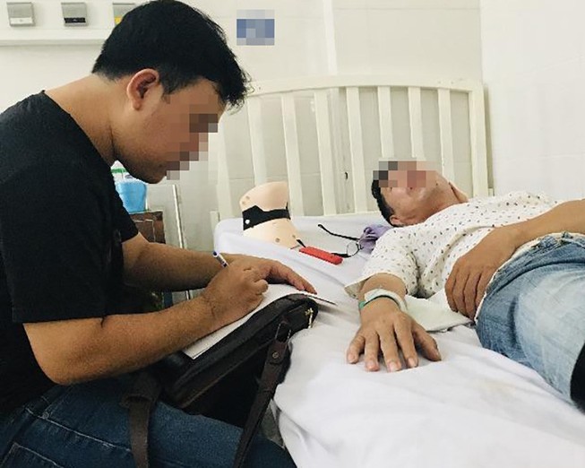 Công an Tân Bình truy tìm nhóm người đánh con nợ bất tỉnh