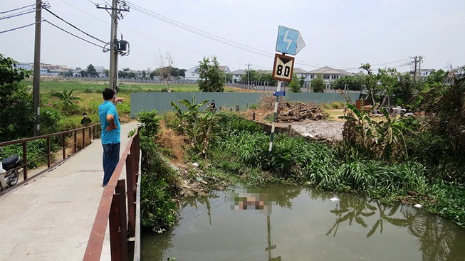 Bàng hoàng phát hiện thi thể cô gái trẻ trôi trên sông Sài Gòn