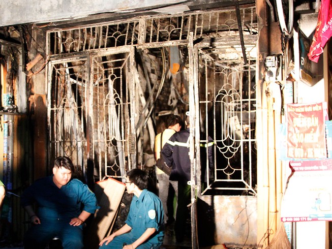 Cháy nhà ở quận 3, 6 người trong 1 nhà chết thảm