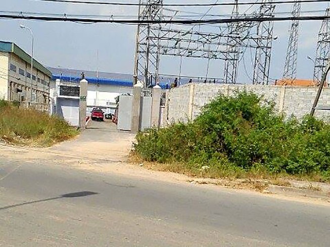 Trạm biến áp phóng điện làm hai người bỏng nặng