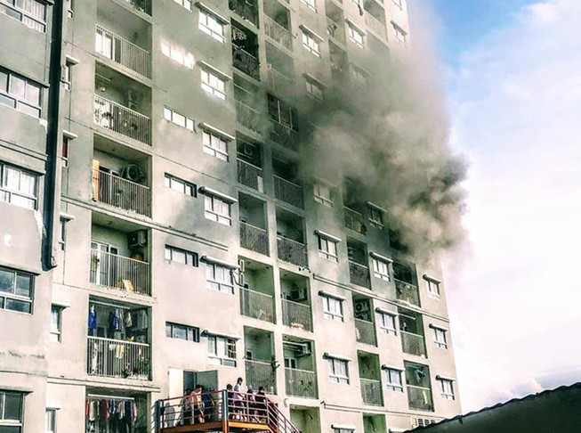 Cháy chung cư I-Home ở Gò Vấp, nhiều cư dân hoảng loạn