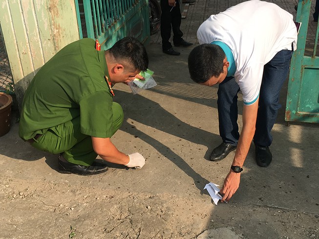 Nghi đánh ghen ở nhà nghỉ, 1 người bị đâm chết
