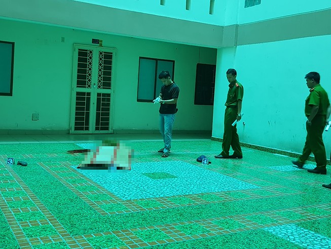 Nhiều người trong chung cư Bình Thạnh khóc vì nhầm người thân