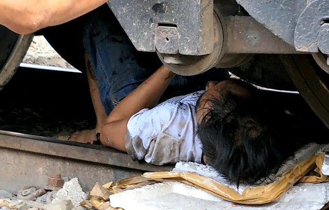 Bị tàu Bắc-Nam tông nhưng sống sót thần kỳ