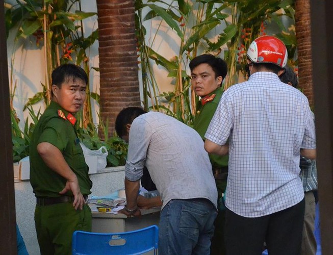 Quận 3: Gạch công trình rơi trúng đầu làm 1 phụ nữ tử vong