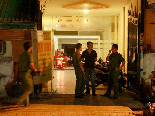 Đôi nam nữ gục chết trong khách sạn ở Bình Tân